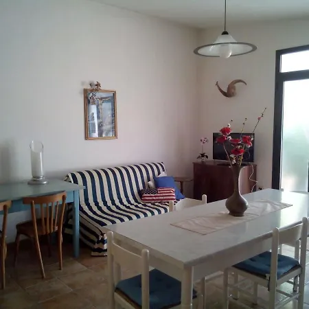 Ferienhaus Monolocale Nel Verde Racale